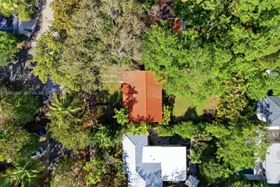 2235 Overbrook St, Miami, FL 33133 - Photo 11