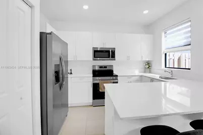 12866 SW 232nd Ln, Homestead, FL 33032 - Photo 11