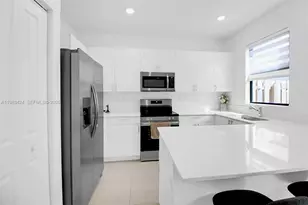 12866 SW 232nd Ln, Homestead, FL 33032 - Photo 11