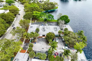 6610 E Miami Lakes Dr, Miami Lakes, FL 33014 - Photo 75