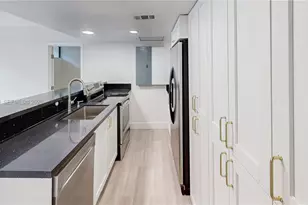 6610 E Miami Lakes Dr, Miami Lakes, FL 33014 - Photo 21