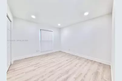 404 Sandtree Dr, Palm Beach Gardens, FL 33403 - Photo 17