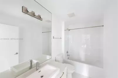 151 SE 1st St #1709, Miami, FL 33131 - Photo 11