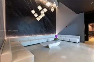 151 SE 1st St, Miami, FL 33131 - Photo 17