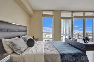 185 SW 7th St, Miami, FL 33130 - Photo 13