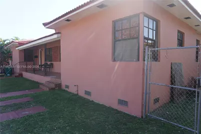 2660 SW 36th Ave, Miami, FL 33133 - Photo 3