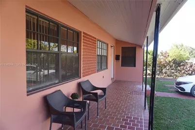 2660 SW 36th Ave, Miami, FL 33133 - Photo 9