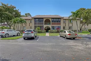 339 Pine Ridge Cir, Greenacres, FL 33463 - Photo 17