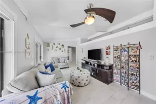 13951 SW 109th St, Miami, FL 33186 - Photo 9