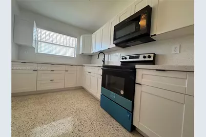 20 W 37th St, Hialeah, FL 33012 - Photo 15