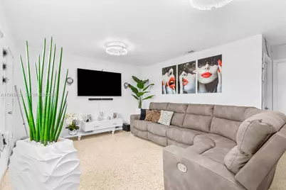 20 W 37th St, Hialeah, FL 33012 - Photo 49