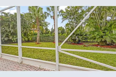 1646 Victoria Pointe Ln, Weston, FL 33327 - Photo 47