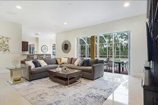1646 Victoria Pointe Ln, Weston, FL 33327 - Photo 15