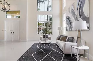 1646 Victoria Pointe Ln, Weston, FL 33327 - Photo 5