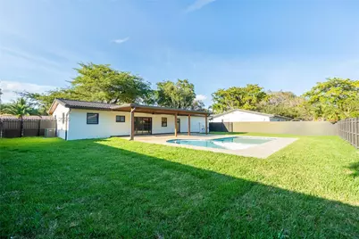 14515 Mahogany Ct, Miami Lakes, FL 33014 - Photo 1