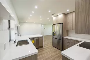 14515 Mahogany Ct, Miami Lakes, FL 33014 - Photo 7