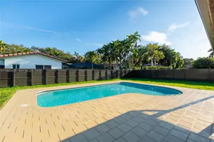 14515 Mahogany Ct, Miami Lakes, FL 33014 - Photo 27