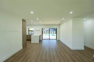 14515 Mahogany Ct, Miami Lakes, FL 33014 - Photo 11