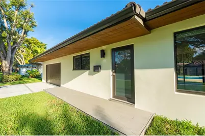 14515 Mahogany Ct, Miami Lakes, FL 33014 - Photo 3