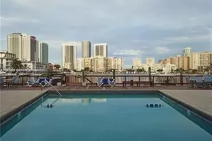 462 Golden Isles Dr, Hallandale Beach, FL 33009 - Photo 19