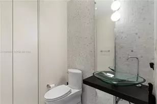 200 Biscayne Blvd Way, Miami, FL 33131 - Photo 11