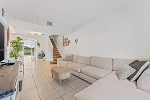 1086 SW 144th Ave, Pembroke Pines, FL 33027 - Photo 5