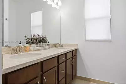 1296 SW 113th Way, Pembroke Pines, FL 33025 - Photo 41