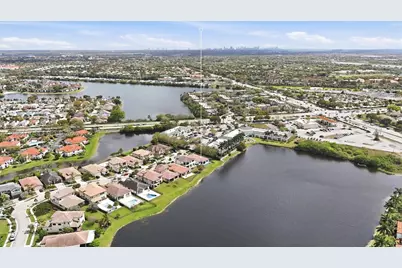 1296 SW 113th Way, Pembroke Pines, FL 33025 - Photo 57