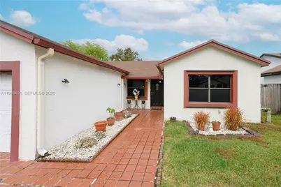 13329 SW 113th Pl, Miami, FL 33176 - Photo 7