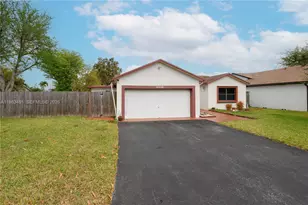 13329 SW 113th Pl, Miami, FL 33176 - Photo 1