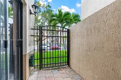 22401 SW 88th Pl #12-27, Cutler Bay, FL 33190 - Photo 23