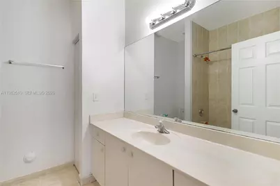373 NE 26th Pl #201, Homestead, FL 33033 - Photo 9