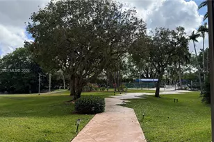 1200 St Charles Pl, Pembroke Pines, FL 33026 - Photo 27