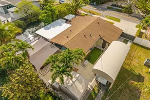 2485 NE 214th St, Miami, FL 33180 - Photo 55