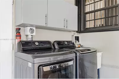 2485 NE 214th St, Miami, FL 33180 - Photo 39