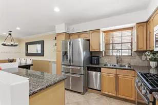 2485 NE 214th St, Miami, FL 33180 - Photo 21