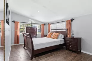 2485 NE 214th St, Miami, FL 33180 - Photo 33