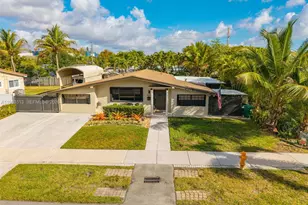 2485 NE 214th St, Miami, FL 33180 - Photo 1
