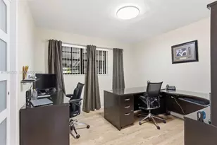 2485 NE 214th St, Miami, FL 33180 - Photo 27