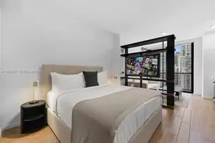 398 NE 5th St, Miami, FL 33132 - Photo 7