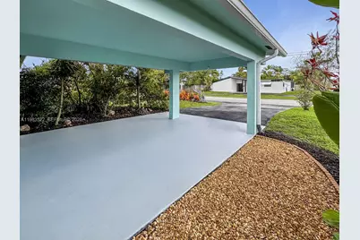 1772 NW 39th St, Oakland Park, FL 33309 - Photo 7