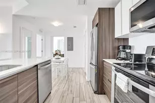 481 NE 29th St, Miami, FL 33137 - Photo 3