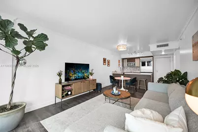 55 SE 6th St #3404, Miami, FL 33131 - Photo 3