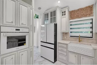 941 NE 119th St, Biscayne Park, FL 33161 - Photo 17