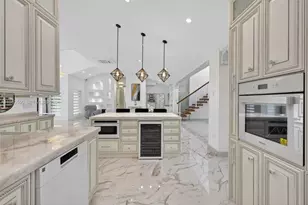 941 NE 119th St, Biscayne Park, FL 33161 - Photo 23