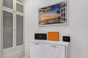 941 NE 119th St, Biscayne Park, FL 33161 - Photo 77