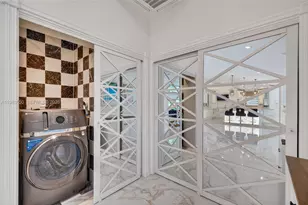 941 NE 119th St, Biscayne Park, FL 33161 - Photo 35