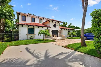 941 NE 119th St, Biscayne Park, FL 33161 - Photo 5