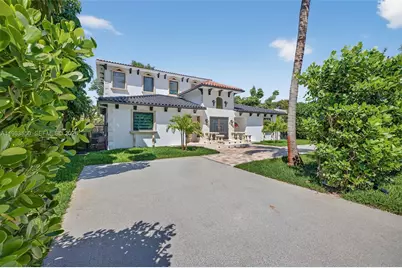 941 NE 119th St, Biscayne Park, FL 33161 - Photo 5