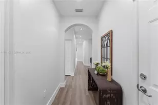 2381 NE 4th St, Homestead, FL 33033 - Photo 13